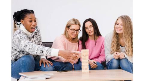 Gezelschapsspelen voor volwassenen © Image by freepik