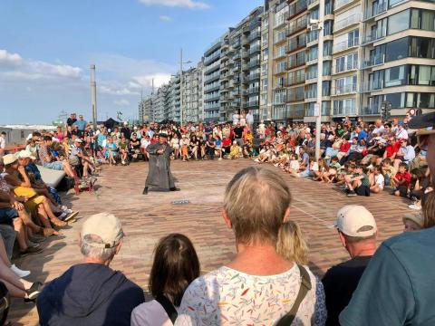 Hendrik & Co - Craie de trottoir (Straattheater tijdens Noorderwijk Feest) © Hendrik & Co