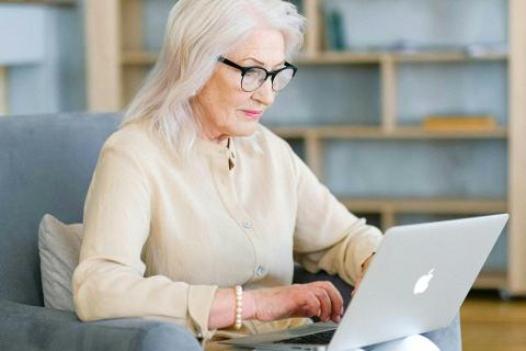 Digipunt 't Peeseeke - gratis hulp bij digitale vragen © Anna Shvets