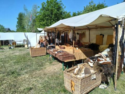 Re-enactment Summer Trade © The Old Farm