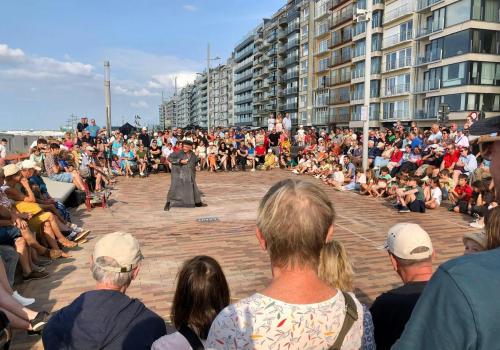 Hendrik & Co - Craie de trottoir (Straattheater tijdens Noorderwijk Feest) © Hendrik & Co