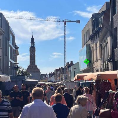 Aangepaste opstelling van de vrijdagmarkt